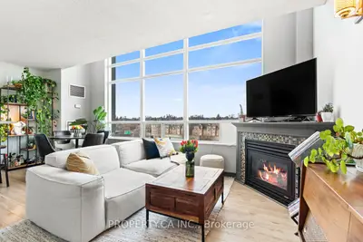 200 Manitoba Street 421, Toronto W06, On M8y 3y9