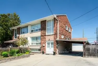 2 George Anderson Court, Toronto W04, On M6m 2z4