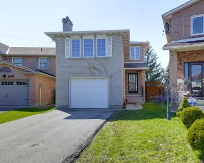 654 Brougham Place Main & Upper, Mississauga, On L5b 2z5