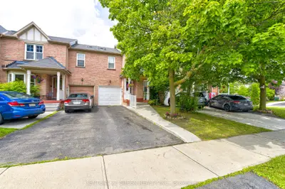 3 Desert Sand Drive, Brampton, On L6r 1p9