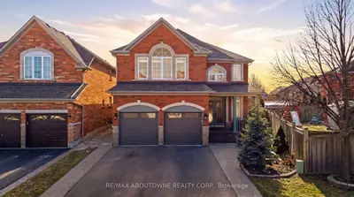 2070 Willhaven Trail, Oakville, On L6m 5g3