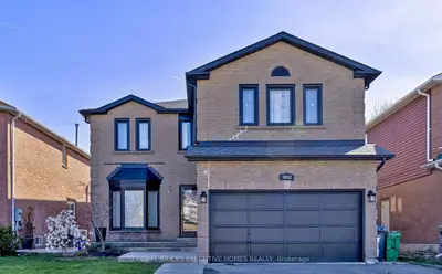 5952 Grossbeak Drive, Mississauga, On L5n 6b3