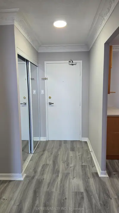 238 Albion Road 1202, Toronto W10, On M9w 6a7