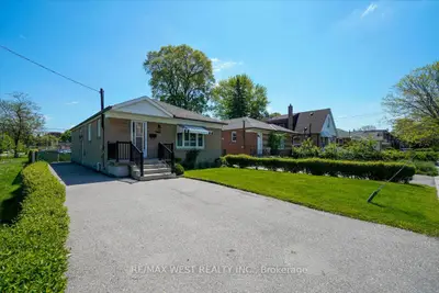 1135 Islington Avenue, Toronto W07, On M8z 4s3