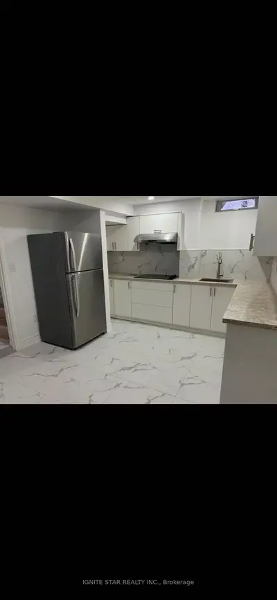 2599 Ambercroft Drive, Mississauga, On L5m 4k5