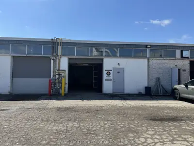 389 Signet Drive, Toronto W05, On M9l 1v3