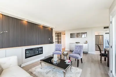 250 Webb Drive 704, Mississauga, On L5b 3z4