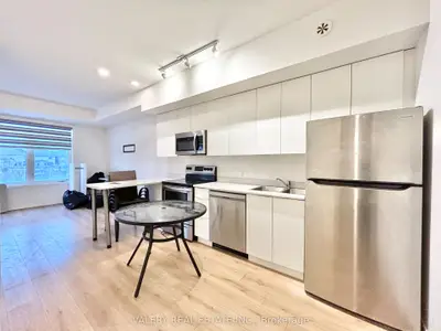 3078 Sixth Line 323, Oakville, On L6m 1p8
