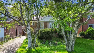 12 Thirty Seventh Street, Toronto W06, On M8w 3l6