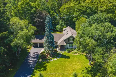 7 Colonial Crescent, Oakville, On L6j 4k8