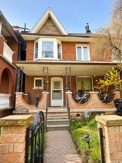 129 Essex Street N 1, Toronto W02, On M6g 1t6