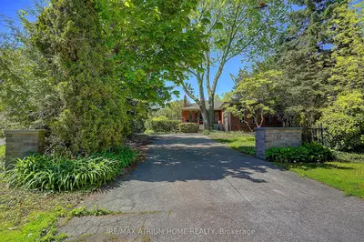 42 Cumberland Drive, Mississauga, On L5g 3m8