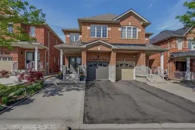 16 Gulfbrook Circle, Brampton, On L6z 0g4