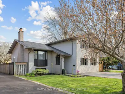 592 Montbeck Crescent, Mississauga, On L5g 1n8