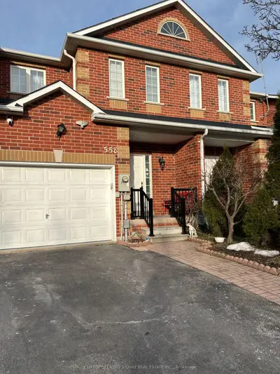 558 Lumberton Crescent, Mississauga, On L4z 3z7