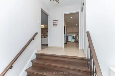 2554 Palisander Avenue, Mississauga, On L5b 2l2