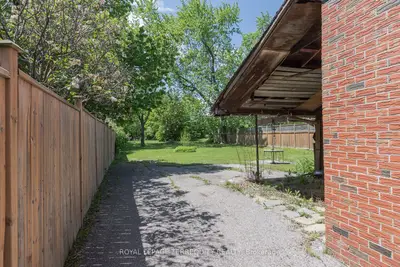 3056 Parkerhill Road, Mississauga, On L5b 1v5