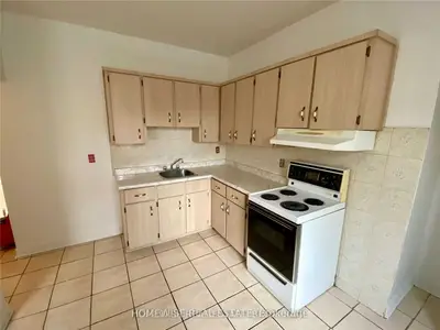 1582 Queen Street W 1, Toronto W01, On M6r 1a6