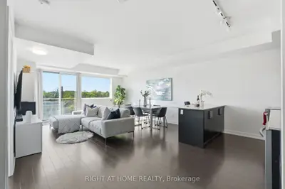 5101 Dundas Street W 411, Toronto W08, On M9a 5g8