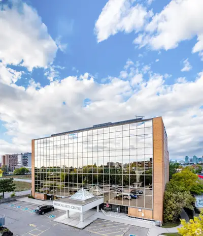 71 King Street W 206, Mississauga, On L5b 4a2