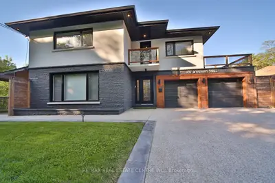 187 Wyndham Street, Mississauga, On L5m 1n4