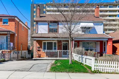 26 Grandville Avenue, Toronto W03, On M6n 4t9