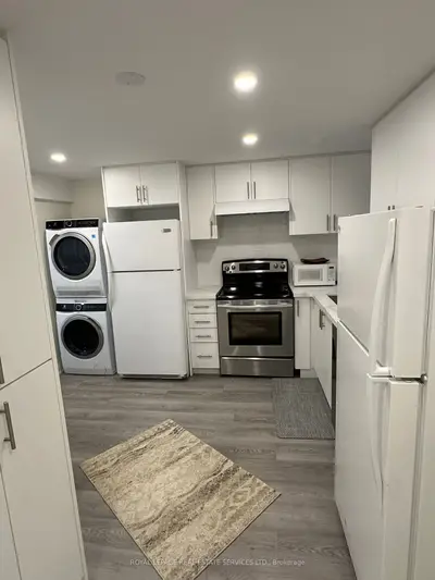 2389 Morrison Avenue Bsmt, Mississauga, On L5c 3c6