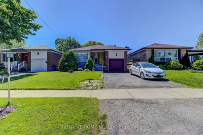 9 Stevenharris Drive, Toronto, On M9c 1t9