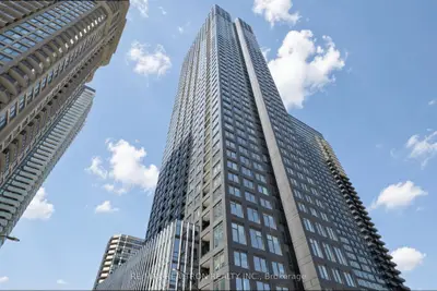 395 Square One Drive 3807, Mississauga, On L5b 0p6