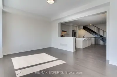 1237 Poppy Gardens, Oakville, On L6h 7y4