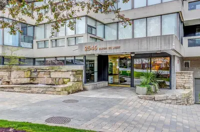 2545 Bloor Street W 303, Toronto W01, On M6s 1s1