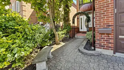 4251 Lastrada Heights, Mississauga, On L5c 3v1
