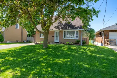 20 Delrex Boulevard, Halton Hills, On L7g 3x7
