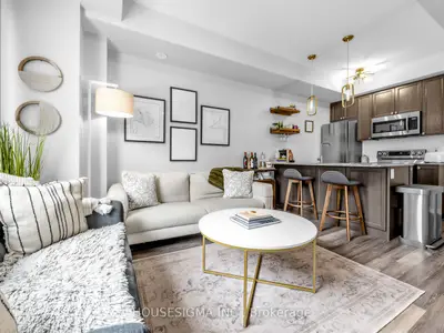 34 Fieldway Road 139, Toronto W08, On M8z 3l2