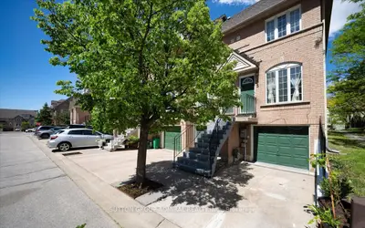 75 Strathaven Drive 35, Mississauga, On L5r 3w1