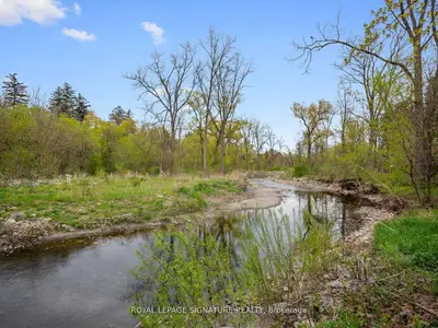 3175 Kirwin Avenue 92, Mississauga, On L5a 3m4