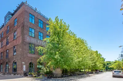 369 Sorauren Avenue 402, Toronto W01, On M6r 3c1