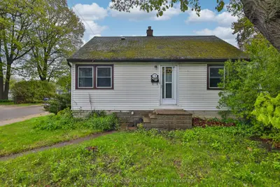 178 Angelene Street, Mississauga, On L5g 1x2