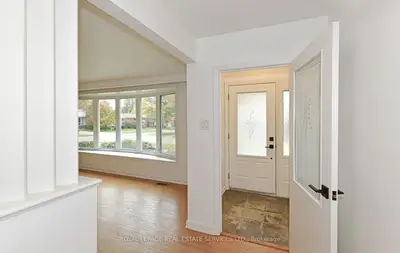 3 Kellogg Street, Toronto, On M8z 4c6