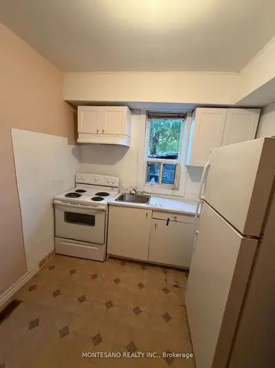 451 Rogers Road, Toronto, On M6m 1a6