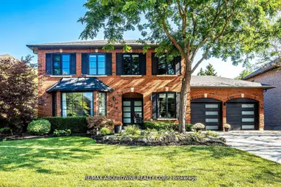 1319 Greeneagle Drive, Oakville, On L6m 2n1