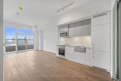 270 Dufferin Street 1122, Toronto W01, On M6k 0h8