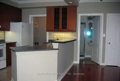 3351 Cawthra Road 402, Mississauga, On L5a 4n5