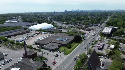 3685 St. Clair Avenue E, Toronto, On M6n 1m2
