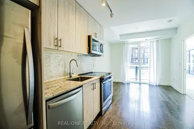 150 Sabina Drive 209, Oakville, On L6h 0w3