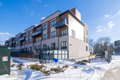 4015 Hickory Drive 2, Mississauga, On L4w 1l1