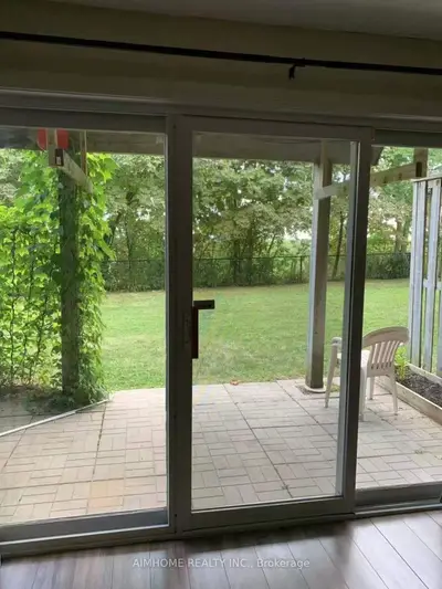 800 Dundas Street W 30, Mississauga, On L5c 4s9