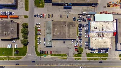5235 Steeles Avenue W, Toronto, On M9l 2w2
