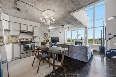 250 Manitoba Street 612, Toronto W06, On M8y 4g8
