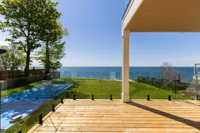 99 Lake Promenade, Toronto, On M8w 1a2